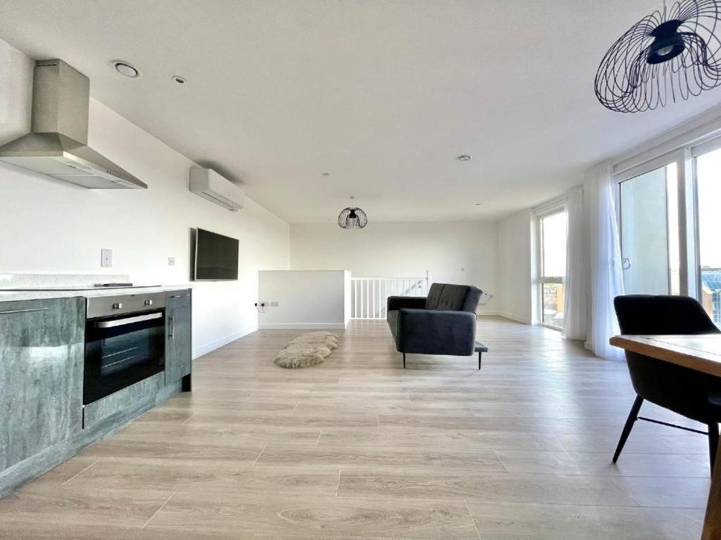 פטרבורו Bayard Plaza Penthouse Apartments מראה חיצוני תמונה