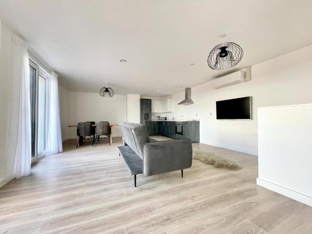 פטרבורו Bayard Plaza Penthouse Apartments מראה חיצוני תמונה