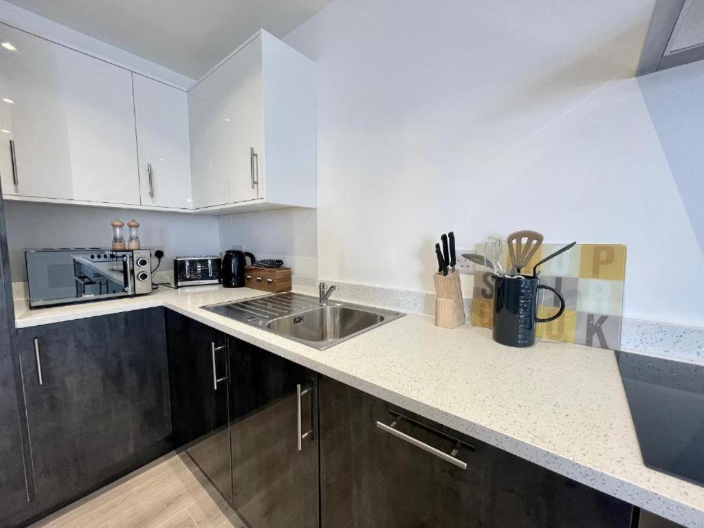 פטרבורו Bayard Plaza Penthouse Apartments מראה חיצוני תמונה